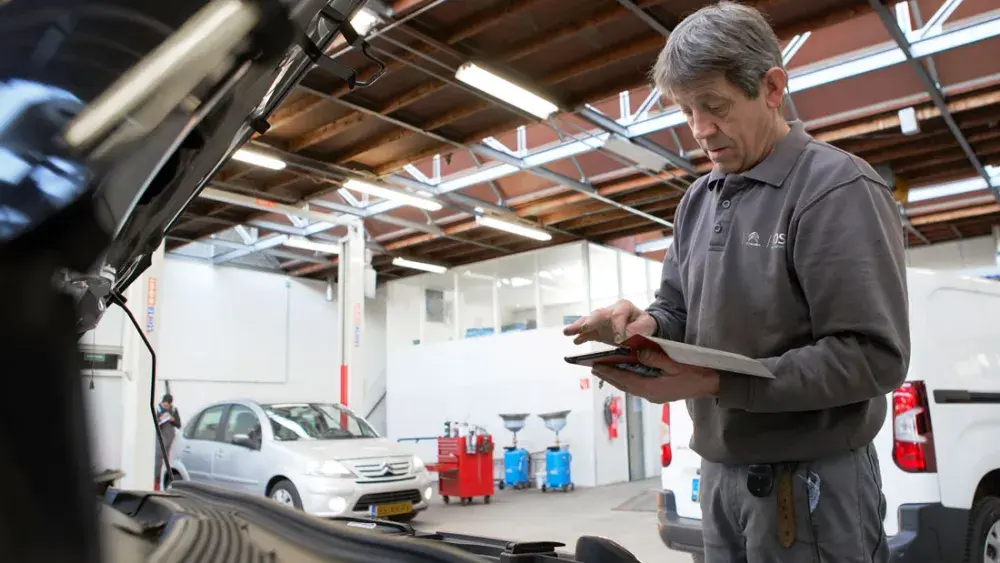 APK in Drunen uitgevoerd door monteur van autogarage VOS Gewoongoed